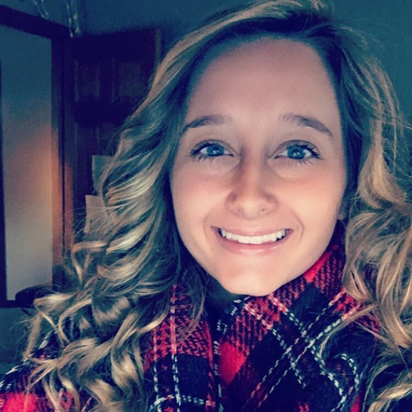 Meet your Posher, Laney - Picture 2 of 2